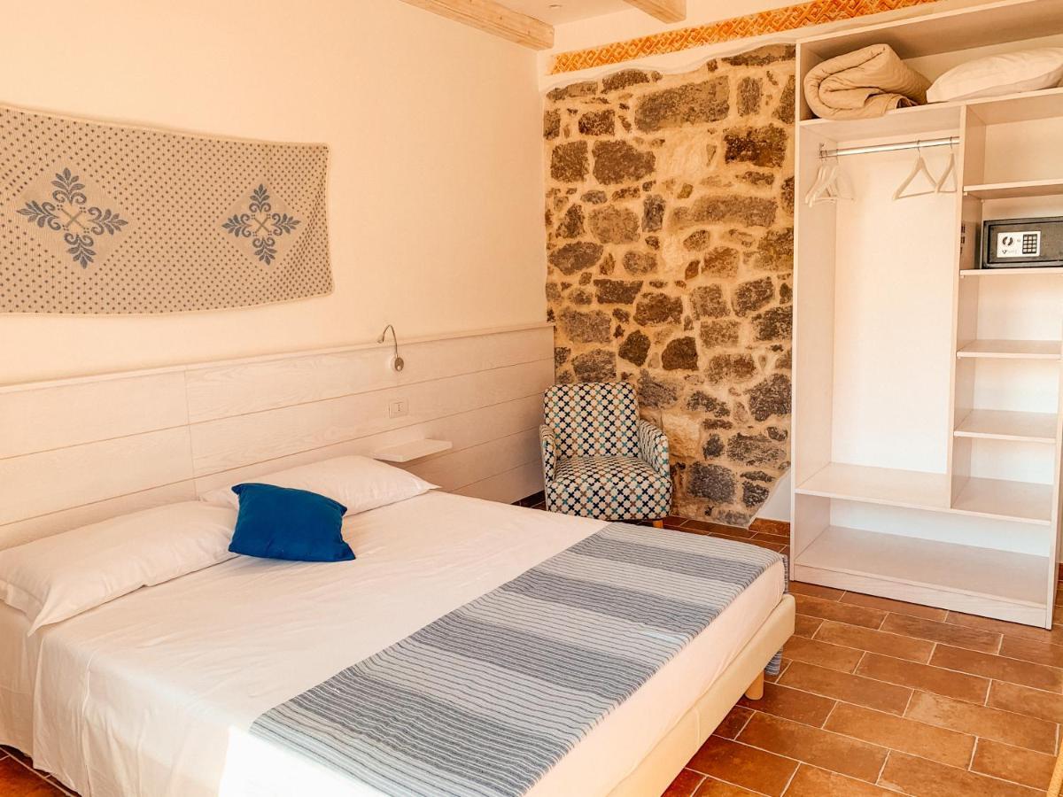 B&B La Roccia Castelsardo Exterior photo